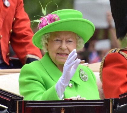 Queen Elizabeth misses Christmas church service with cold