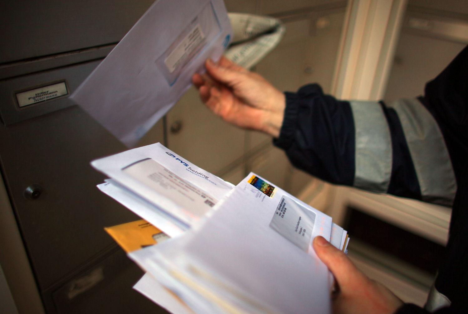 Berlin postcard finally arrives at destination – 53 years later