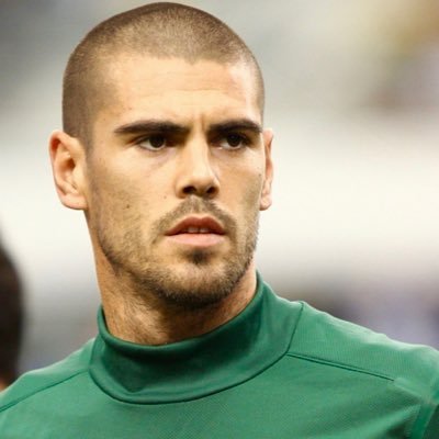 Victor Valdes retires