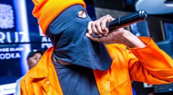 See How Mzekezeke Was Denied Access Into The SABC Building For Putting On Mask (VIDEO)