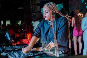 DOWNLOAD Dbn Gogo – Konka Live Mix mp3