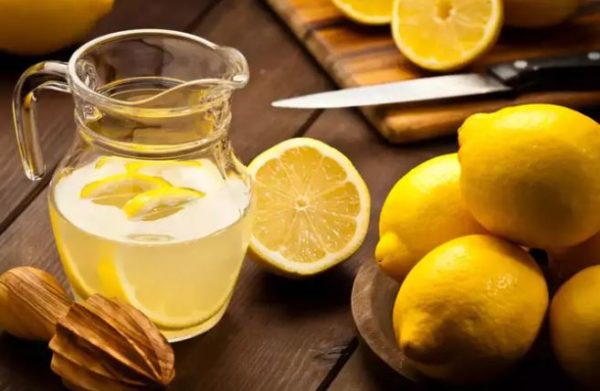 3 kitchen ingredients that can help with itchy scalp