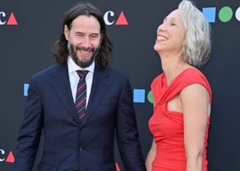 Keanu Reeves Wife: Is Keanu Reeves Married? Girlfriend?