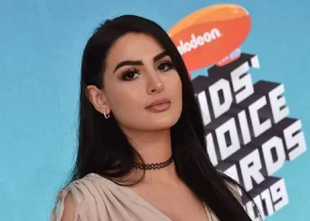 Who is Evan Sausage: Sssniperwolf boyfriend, Is She Married Now?