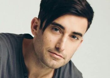 DOWNLOAD Phil Wickham – Living Hope mp3