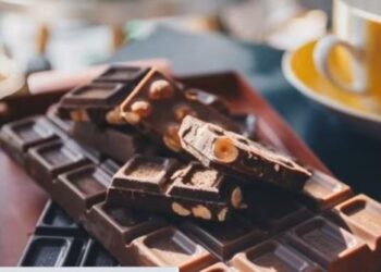 Eating chocolate for breakfast can help you lose weight, study says