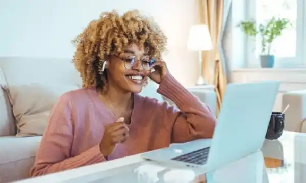 How to turn your side hustle into a full-time business