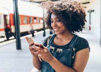 Holiday with ease with these 5 types of travel apps