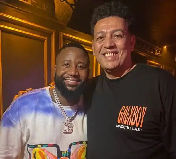 “When you signing the papers,” AKA’s dad, Tony Forbes teases Cassper Nyovest after a visit