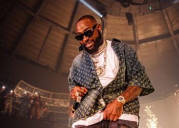 Nigerian star, Davido allegedly impregnates 4 women after the death of his son