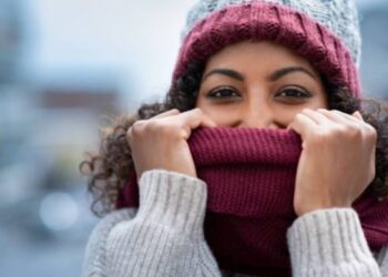 5 stylish winter accessories to add in your wardrobe!