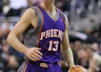 Steve nash Net Worth; How Rich is the professional Basketball Player?