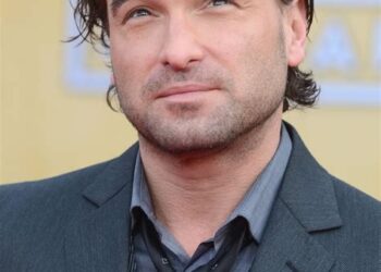 Johnny Galecki Net Worth; How Rich is Johnny Galecki?