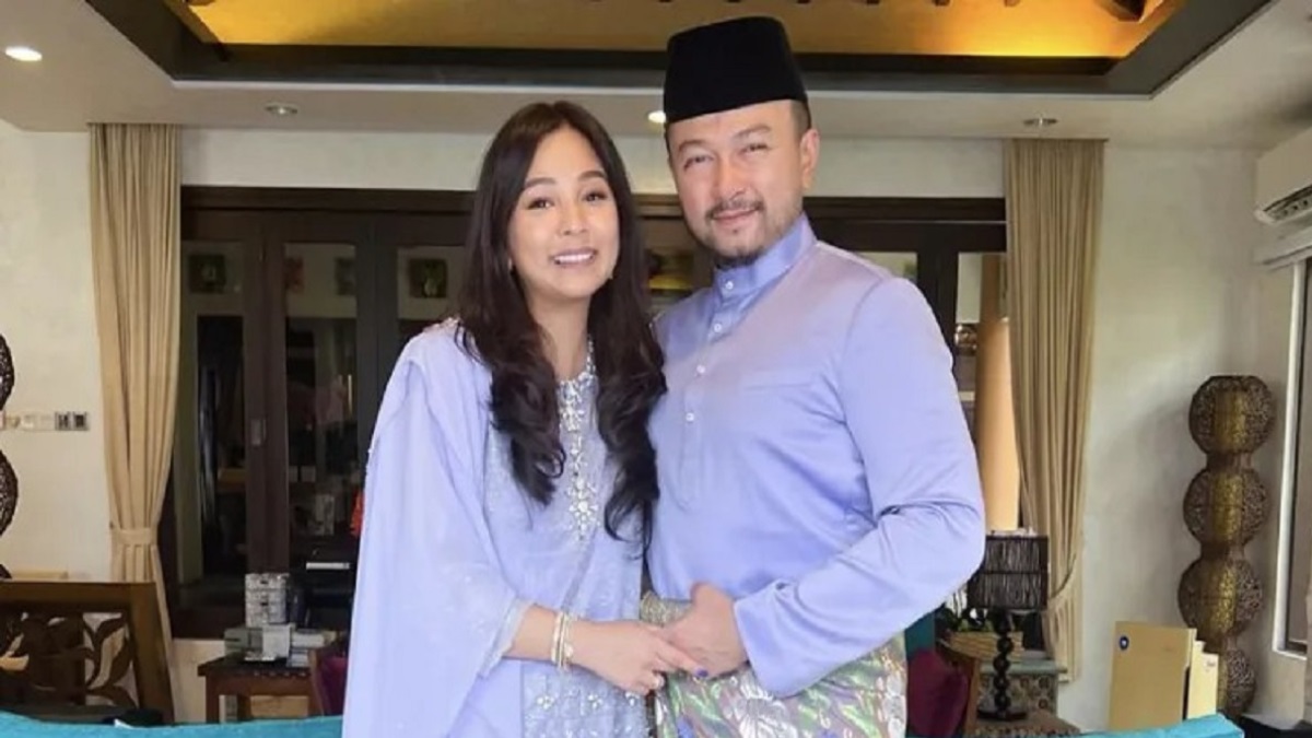 Jovian Mandagie Wedding Photo Goes Viral: Meet His Wife Nina Ismail Sabri And Kids