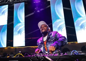 DOWNLOAD Kabza De Small Ft. 2woshort – Iqulile Iyagoilaza mp3