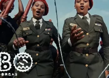 DOWNLOAD Nuru Yako Umenitoa Gizani Sitaogopa Kamwe mp3