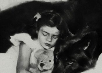 Lana Del Rey – White Feather Hawk Tail Deer Hunter